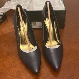 Lauren Ralph Lauren Alani Navy Pumps, New in Box